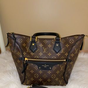 SOLD !!!! Louis Vuitton Tournelle pm